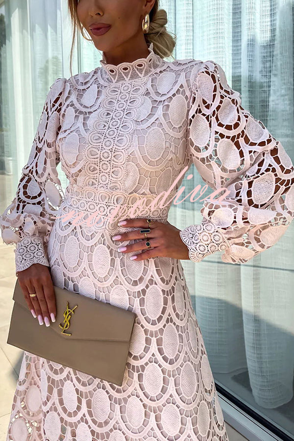 Noor | Vestido Romántico con Detalles Refinados
