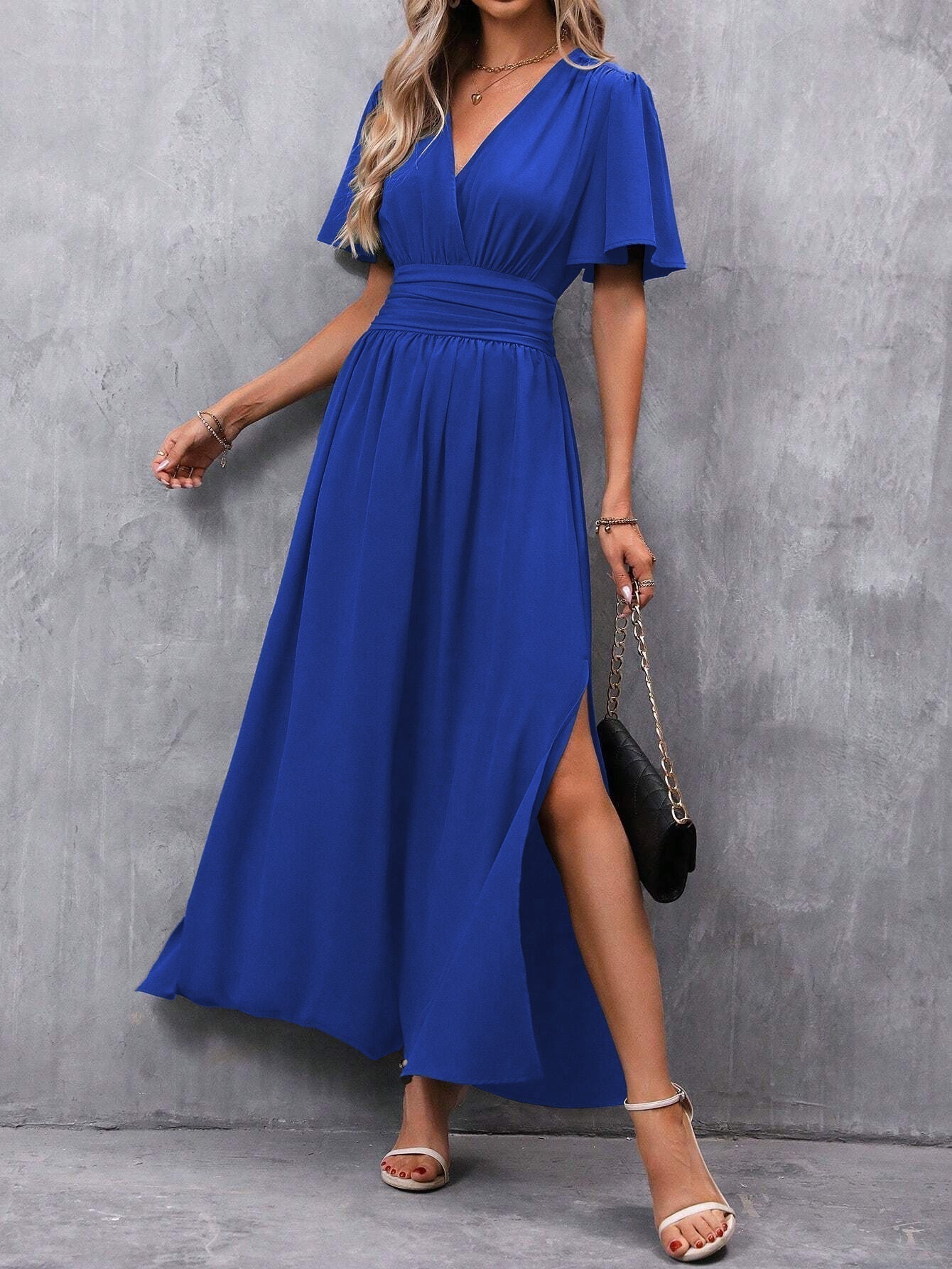 Eterna | Vestido Largo Elegante en Negro con Escote en V Manga Transparente y Abertura