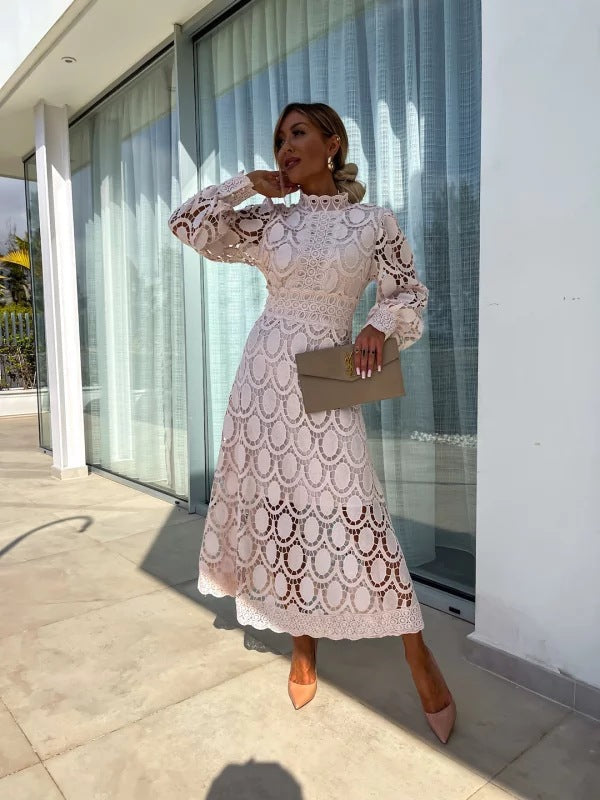 Noor | Vestido Romántico con Detalles Refinados